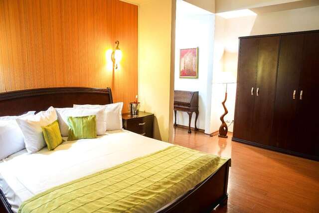Отель Phoenicia Suites Baneasa Бухарест-29